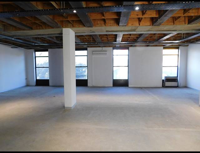 157M² OFFICE TO LET IN CRAIGHALL